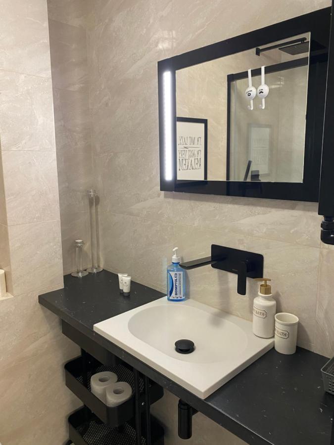 Apartament Emilian Apartman Varsó Kültér fotó